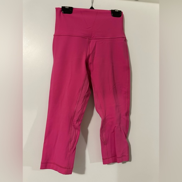 Assorted Lululemon leggings - Picture 4 of 5